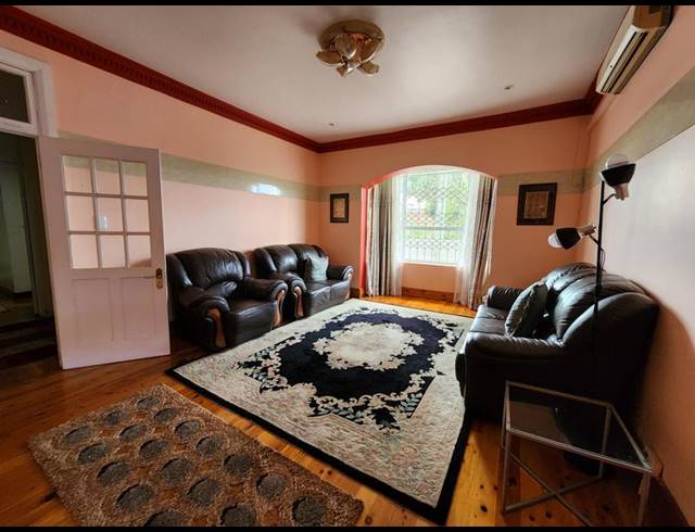 4 BEDROOM HOUSE FOR SALE IN WESTRIDGE